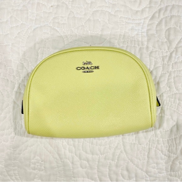 Coach Crossgrain Leather Dome Cosmetic Case MSRP $118 Pale Lime Green - Picture 3 of 6